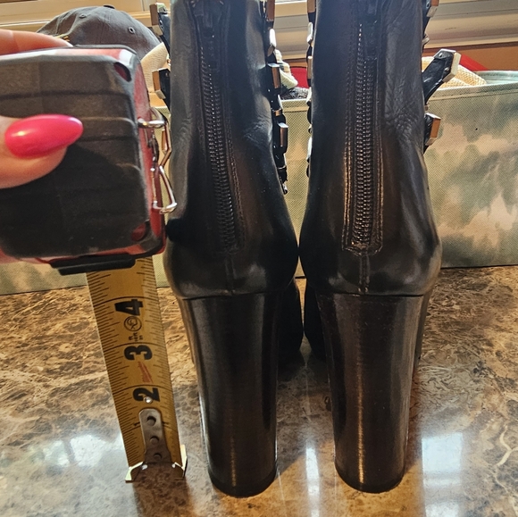 Louboutin short boots size 37 ( 6.5 US) black - Picture 3 of 8